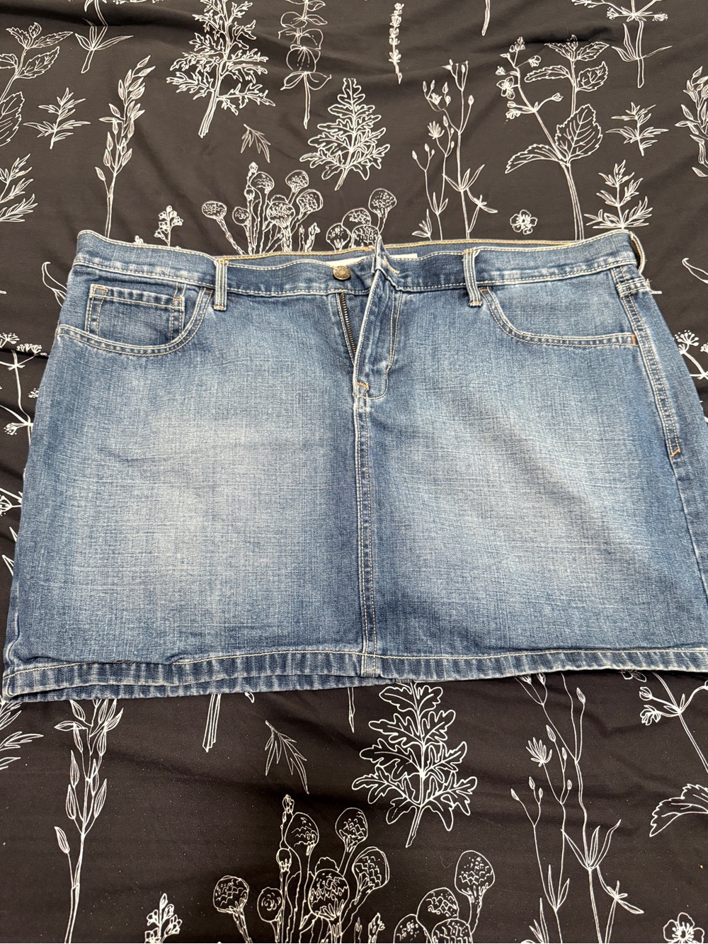 Old Navy light blue denim mini skirt